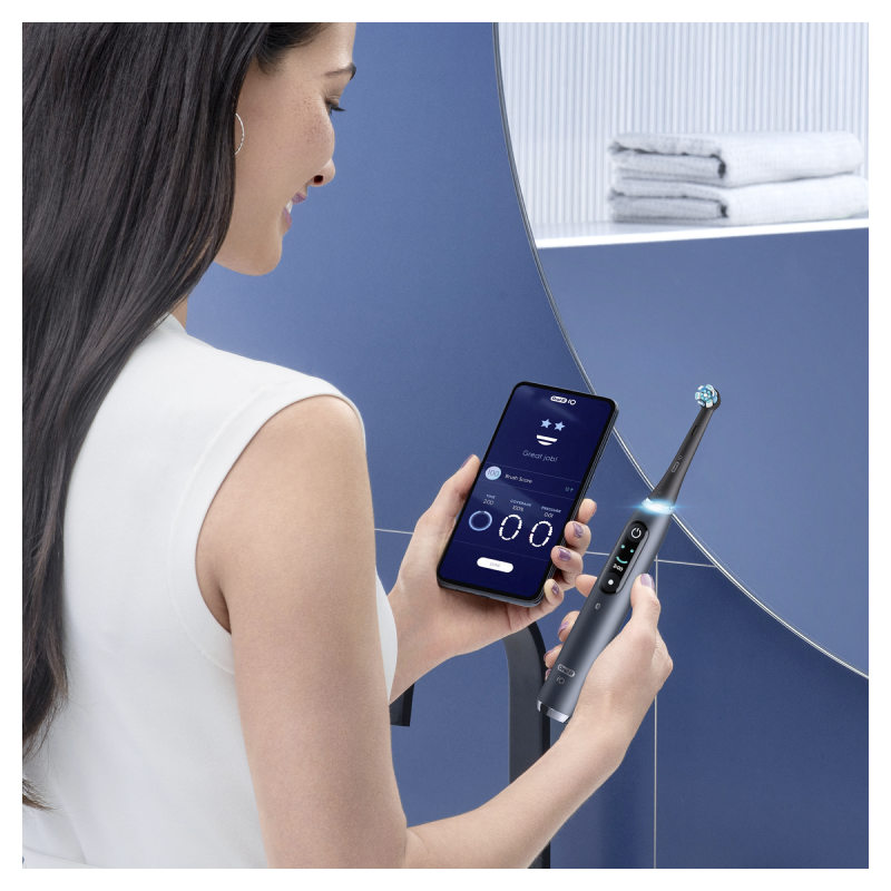 ORALB iO™ SERIES 9  BLACK - SPAZZOLINO ELETTRICO + 2 REFILL 