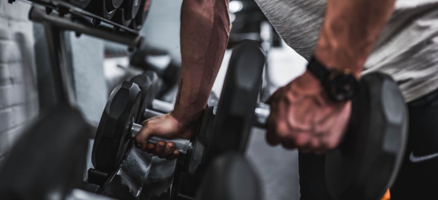 Prevenzione degli infortuni e preparazione allo sforzo: l'importanza dello sport per la salute