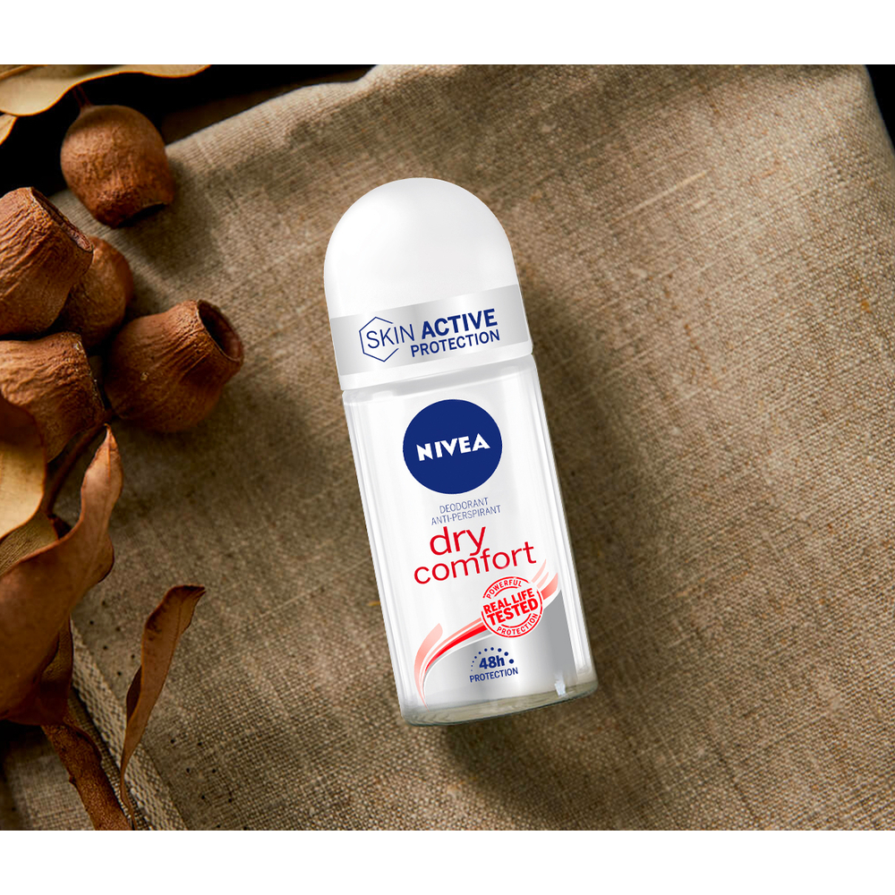 Nivea Dry Comfort Deodorante Roll On 50 ml, Deodorante antitraspirante 72h con formula Dual Active
