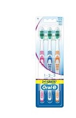 Oral-B Classic Care TriPack Setole Medie 3 Spazzolini