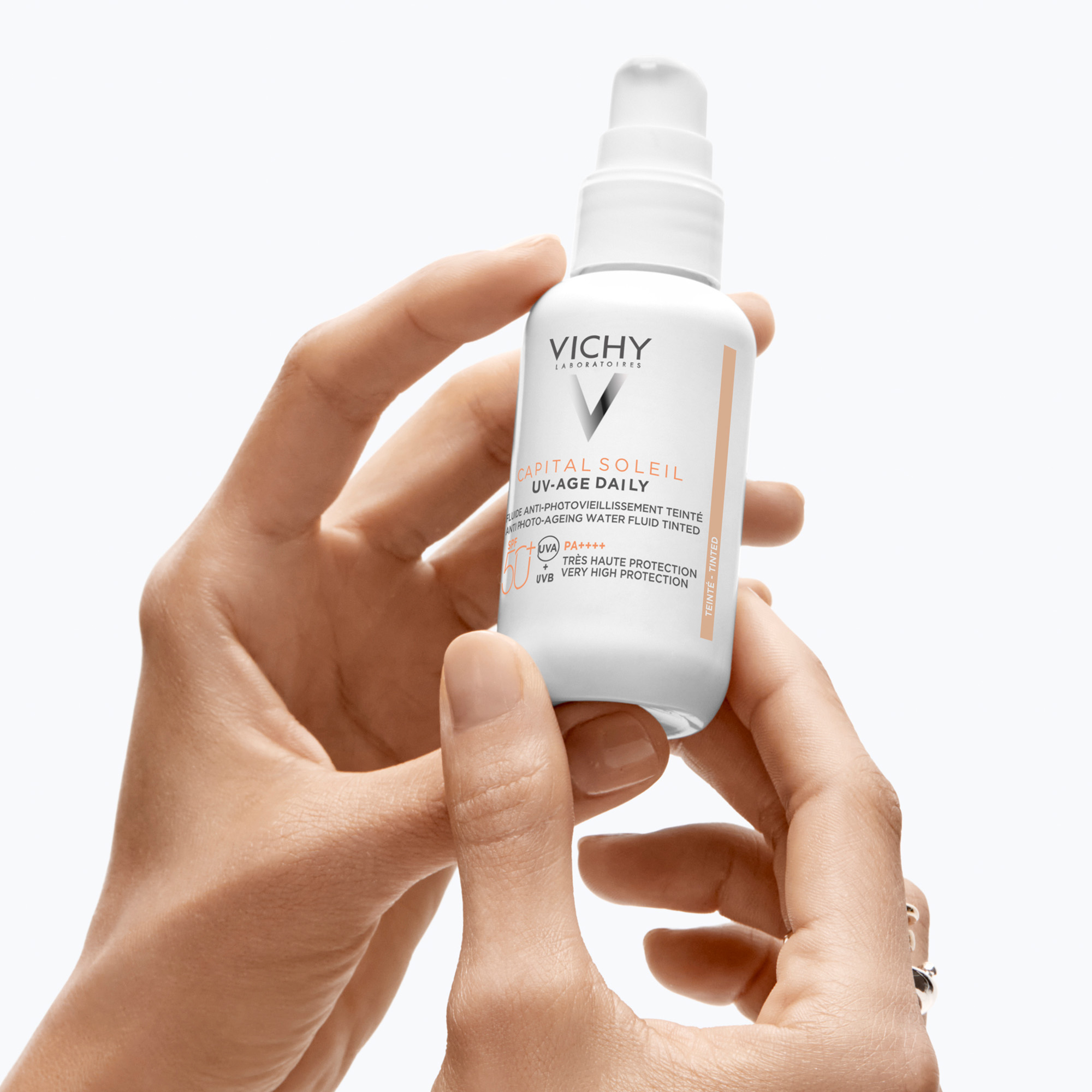 Vichy Capital Soleil UV-Age Daily SPF50+ Fluido Anti Fotoinvecchiamento Colorato 40 ml