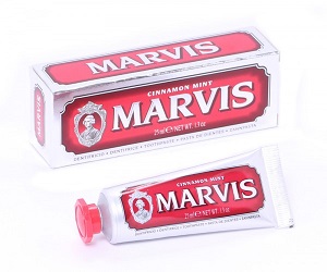 Marvis Cinnamon Mint dentifricio gusto menta e cannella 25ml