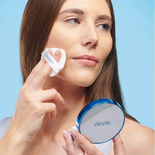 MIAMO Second Skin Mesh Cushion Foundation con Protezione SPF 50 - Shade Bronze-