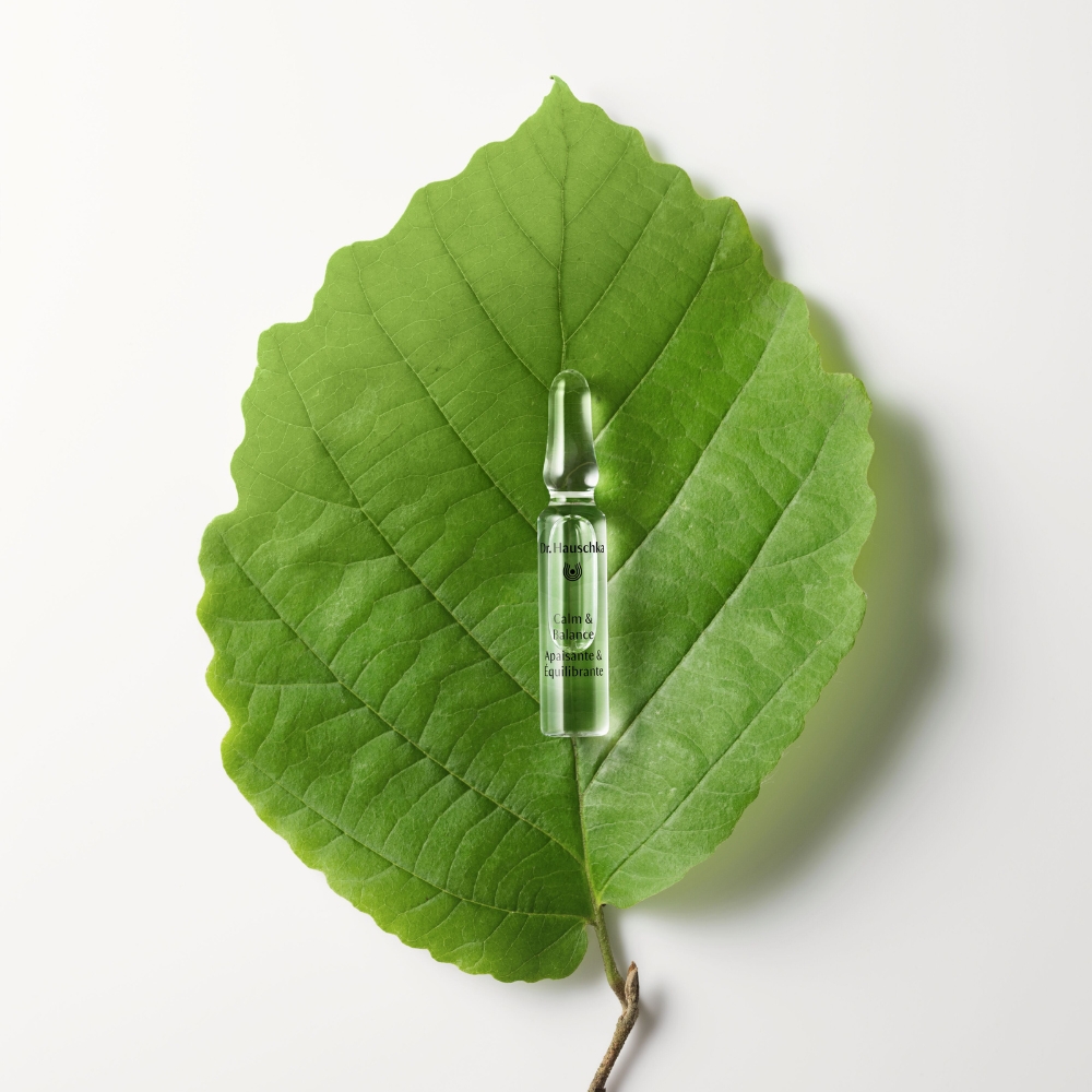 Dr. Hauschka - Calm And Balance Ampoules 28 Fiale Da 2 ml - Trattamento Anti-Rossore Viso