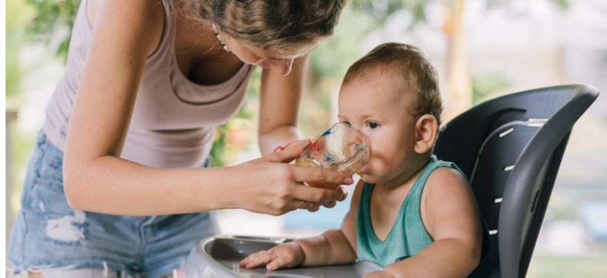 Mantenere i bambini idratati in estate: consigli e prodotti utili