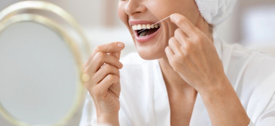 Come usare il filo interdentale: guida pratica