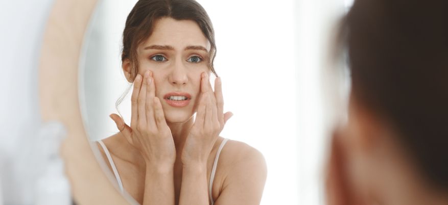 Come combattere le prime rughe: rimedi e prodotti efficaci