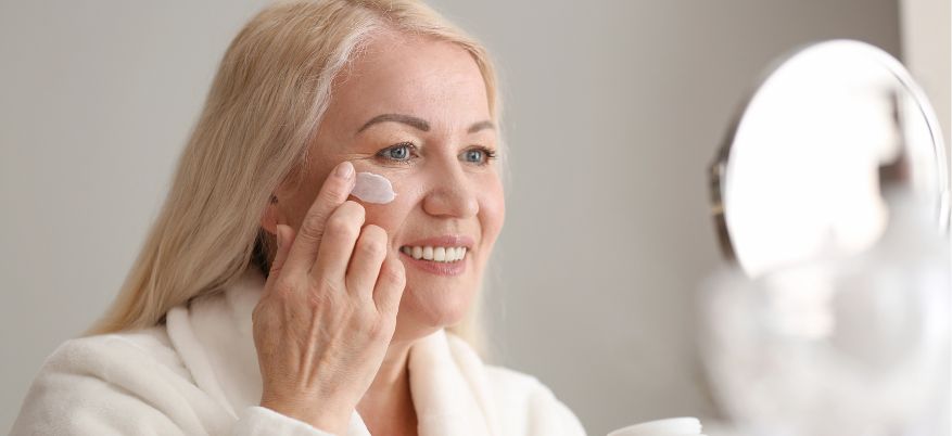 Crema viso antietà: guida a tutti i trattamenti più efficaci