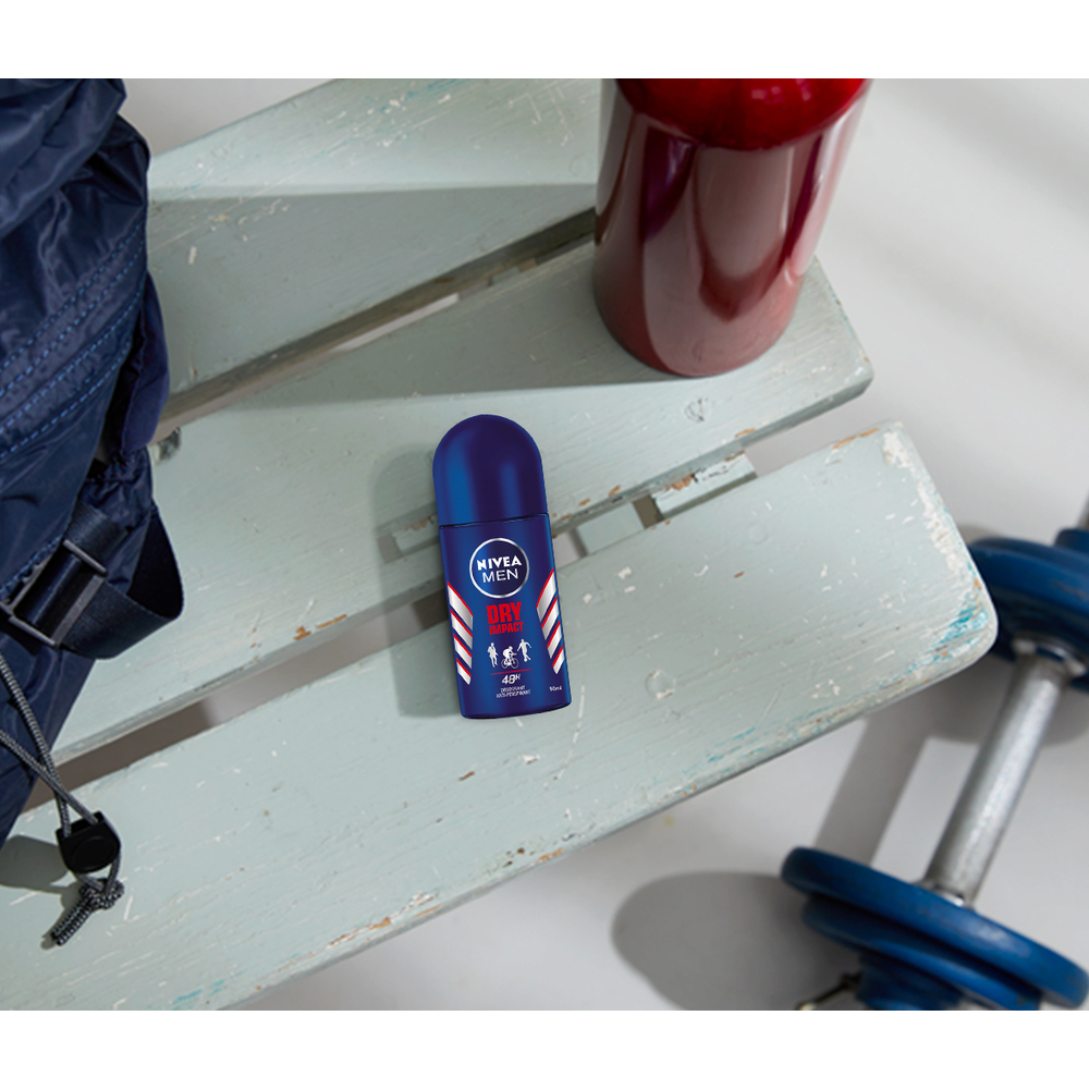 Nivea Men Dry Impact Deodorante Roll on 50 ml, Deodorante uomo per 72h di protezione antitraspirante