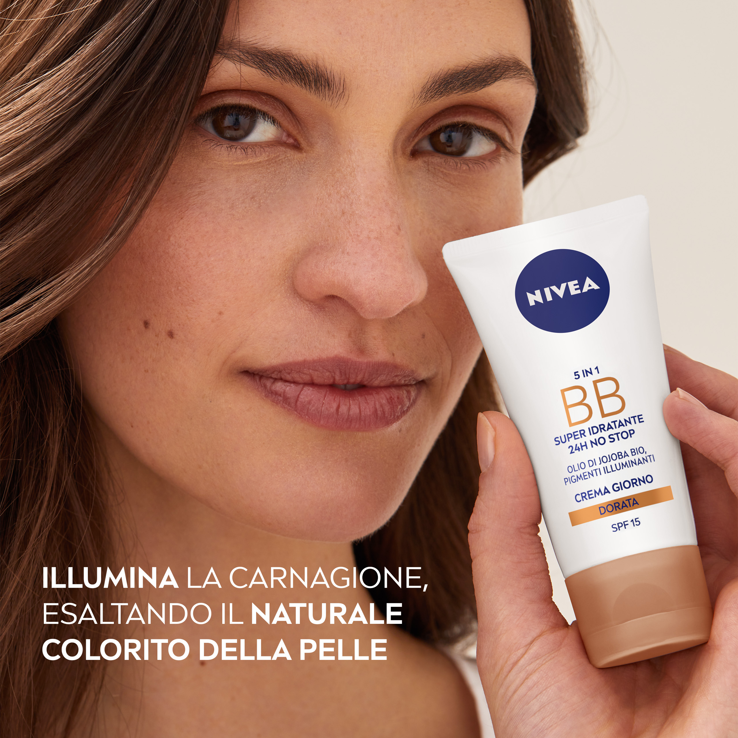 Nivea 5 in 1 BB Cream Super Idratante 24H No Stop Dorata 50 ml, Crema viso colorata con SPF15