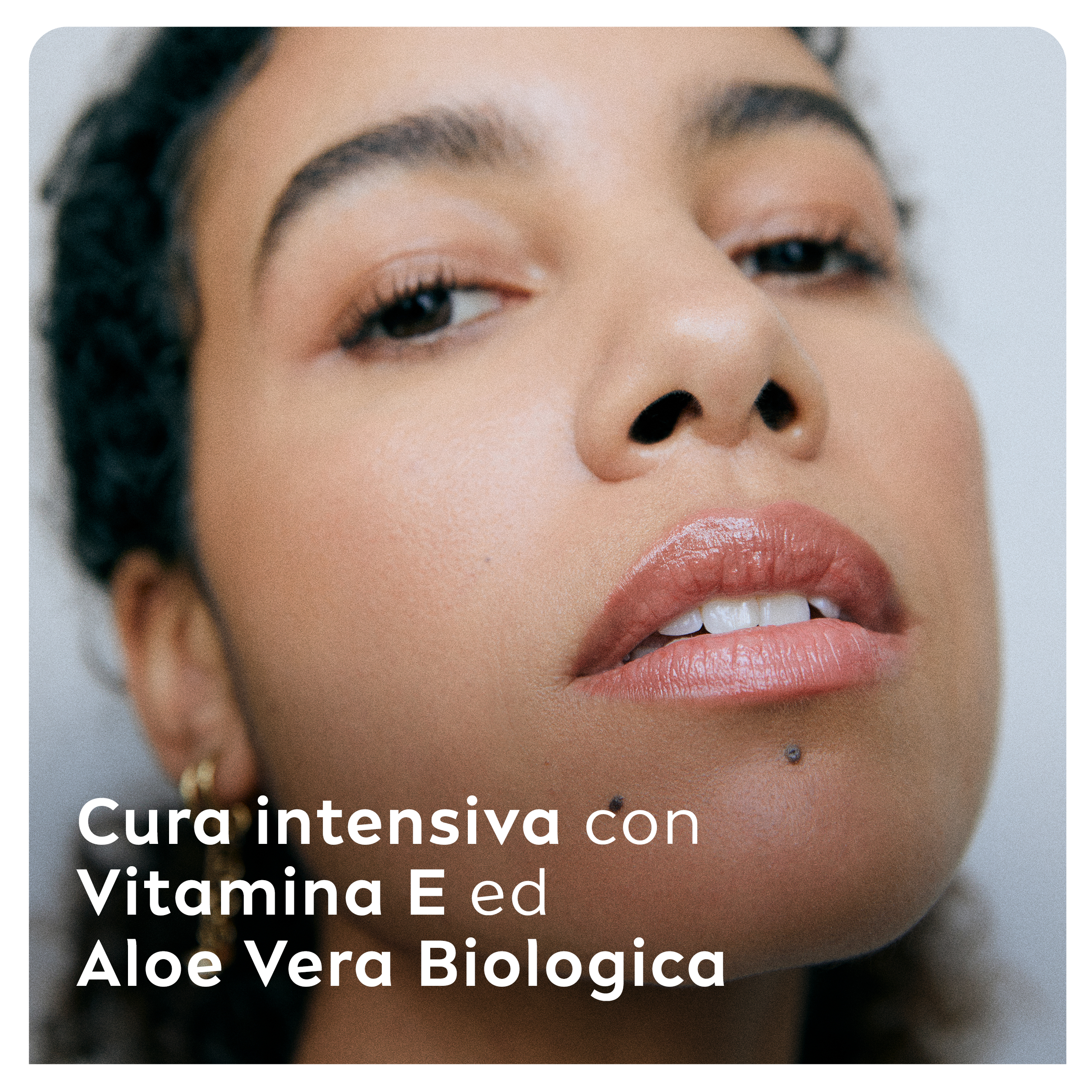 Labello Scrub Idratante Aloe Vera 4.8 g, Balsamo labbra scrub con particelle esfolianti e Aloe Vera