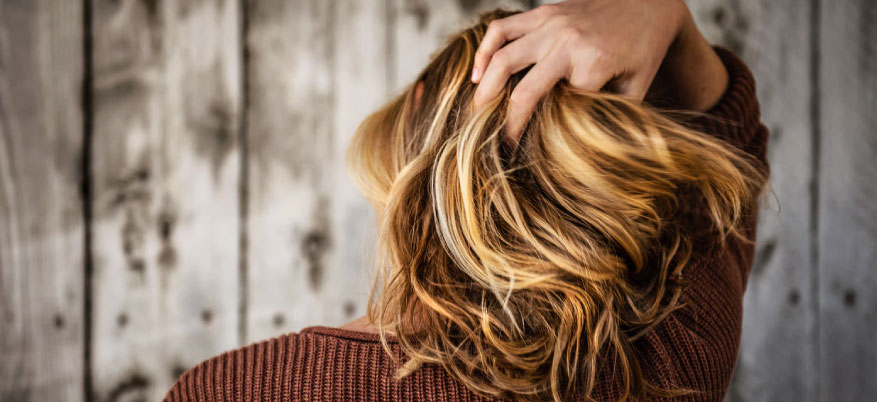 Caduta dei capelli stagionale:come affrontarla e prevenirla