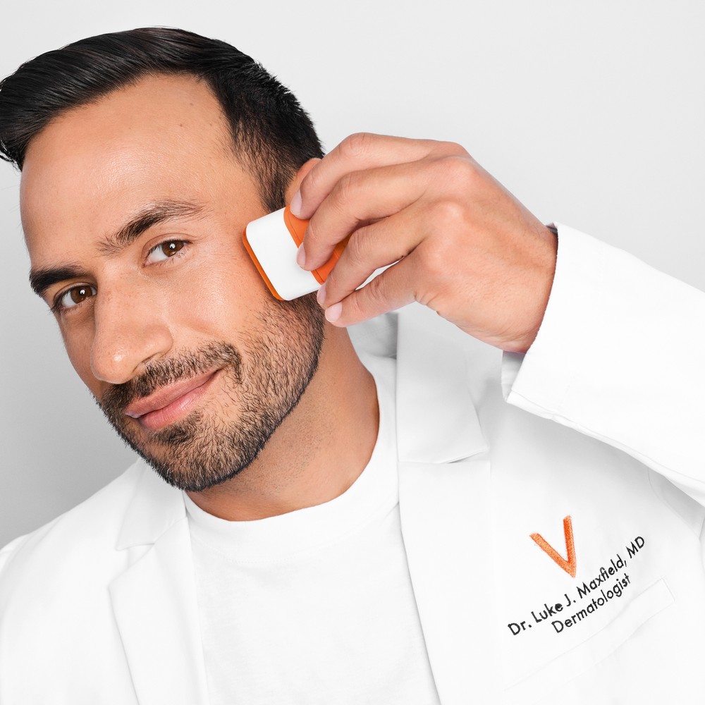 Vichy - Capital Soleil - Uv Aqua Sick SPF50+ Protezione Elevata Per Zone Sensibili 9 g