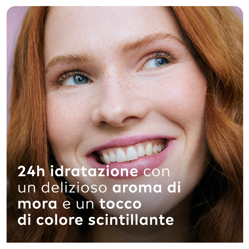 Labello Blackberry Shine 4.8 g, Burrocacao labbra colorato e idratante all'aroma di Mora