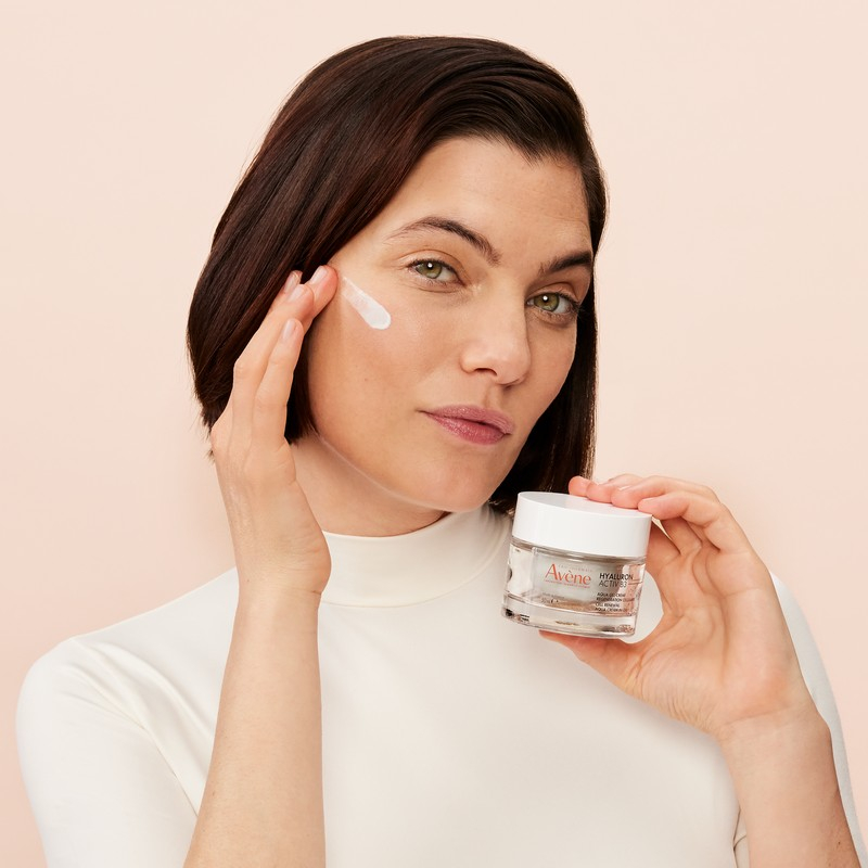 Eau Thermale Avène Hyaluron Activ B3 Aqua Gel-Crema rigenerazione cellulare anti-età, 50ml 