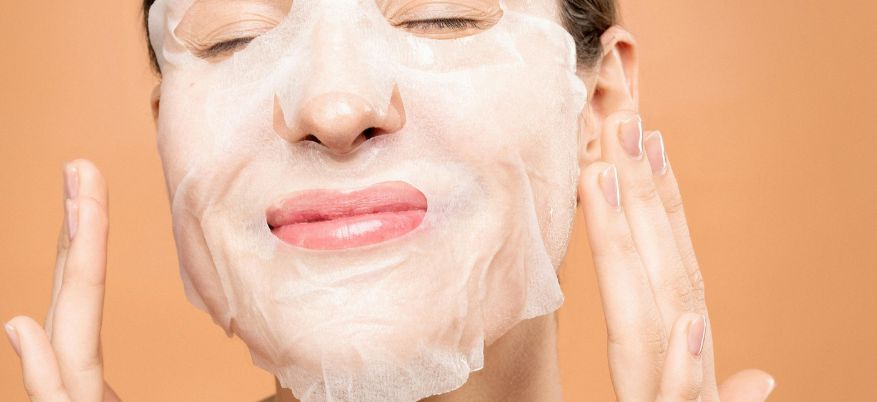 Maschere viso rinfrescanti: la soluzione perfetta per l'estate