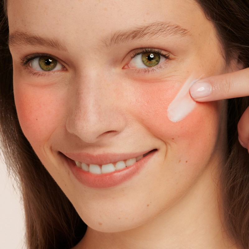 Eau Thermale Avène Antirougeurs Rosamed Concentrato Rossori Persistenti, pelle arrossata, 30ml