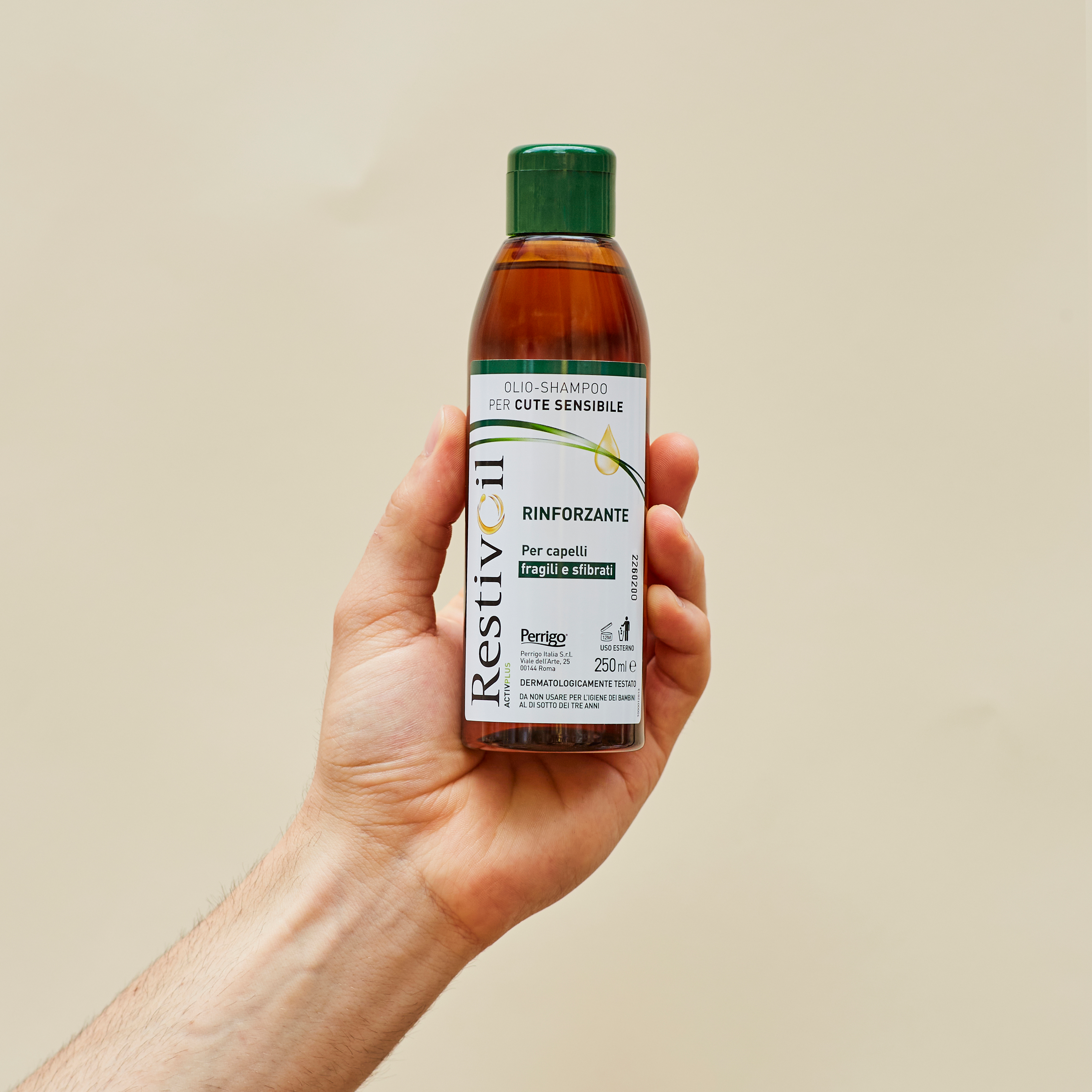 Restivoil Activ Plus Olio Shampoo Rinforzante Capelli Fragili Sfibrati 250 ml