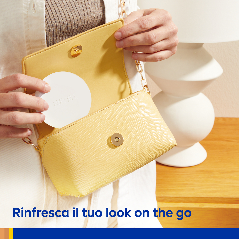 Nivea Q10 Plus Anti-Age 3in1 Skin Care Cushion Light-Medium 15 ml, Crema viso colorata anti-età FP15