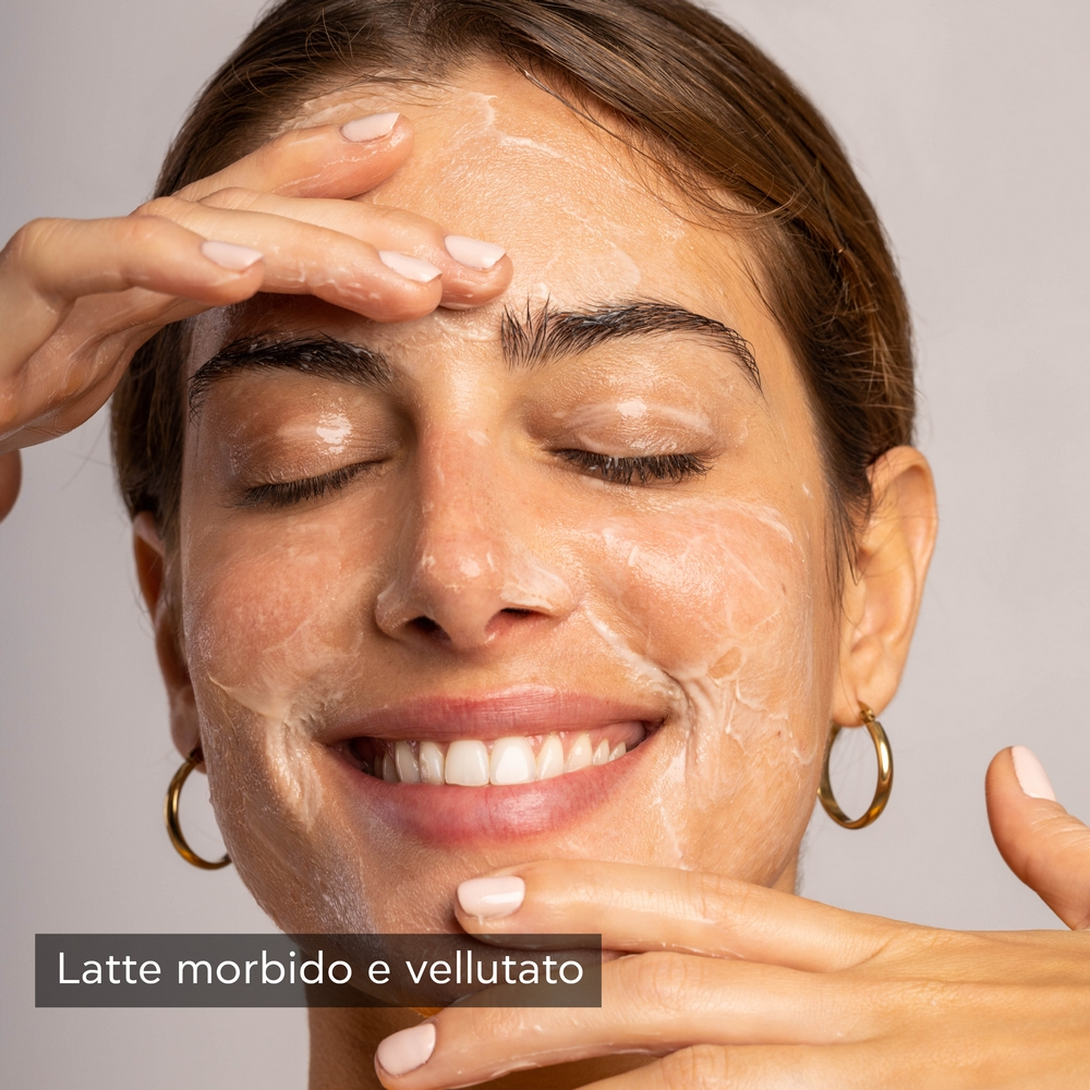 APIVITA Latte Detergente 3in1 – Viso & Occhi 200ML