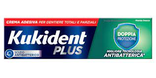 Kukident Plus Doppia Protezione Crema Adesiva protesi Dentali 40 g