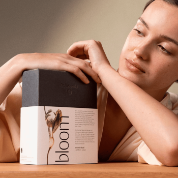 Dr. Hauschka Bloom Rituale Rigenerante - Cofanetto Regalo Natalizio