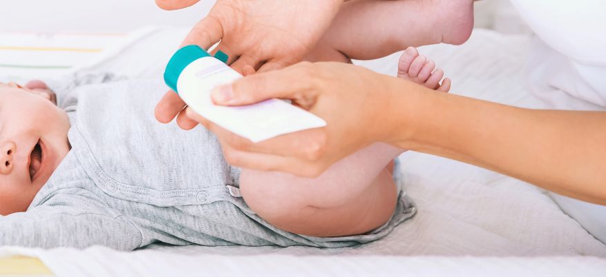 Crema cambio pannolino: quale scegliere e come usarla