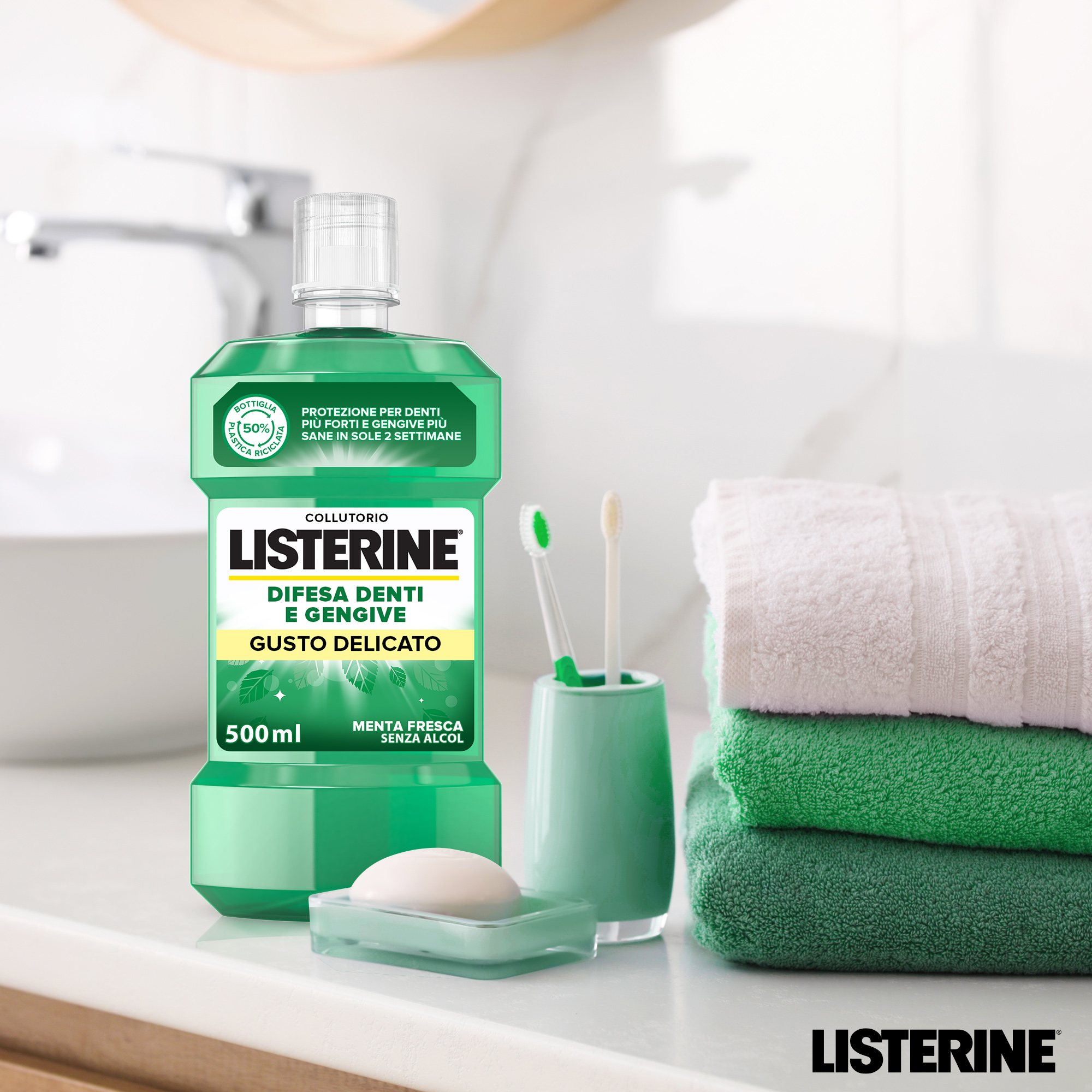LISTERINE Difesa Denti Gengive Collutorio al Gusto Delicato alla Menta Delicata senza alcool 500 ml
