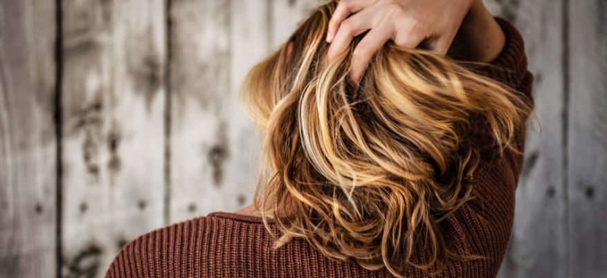 Integratori per capelli lucidi e folti: quali utilizzare