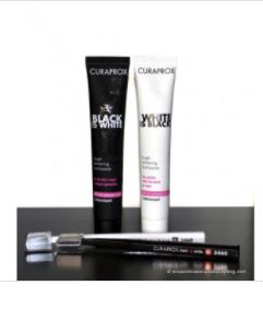 Curaprox Black is White set dentifricio sbiancante e spazzolino