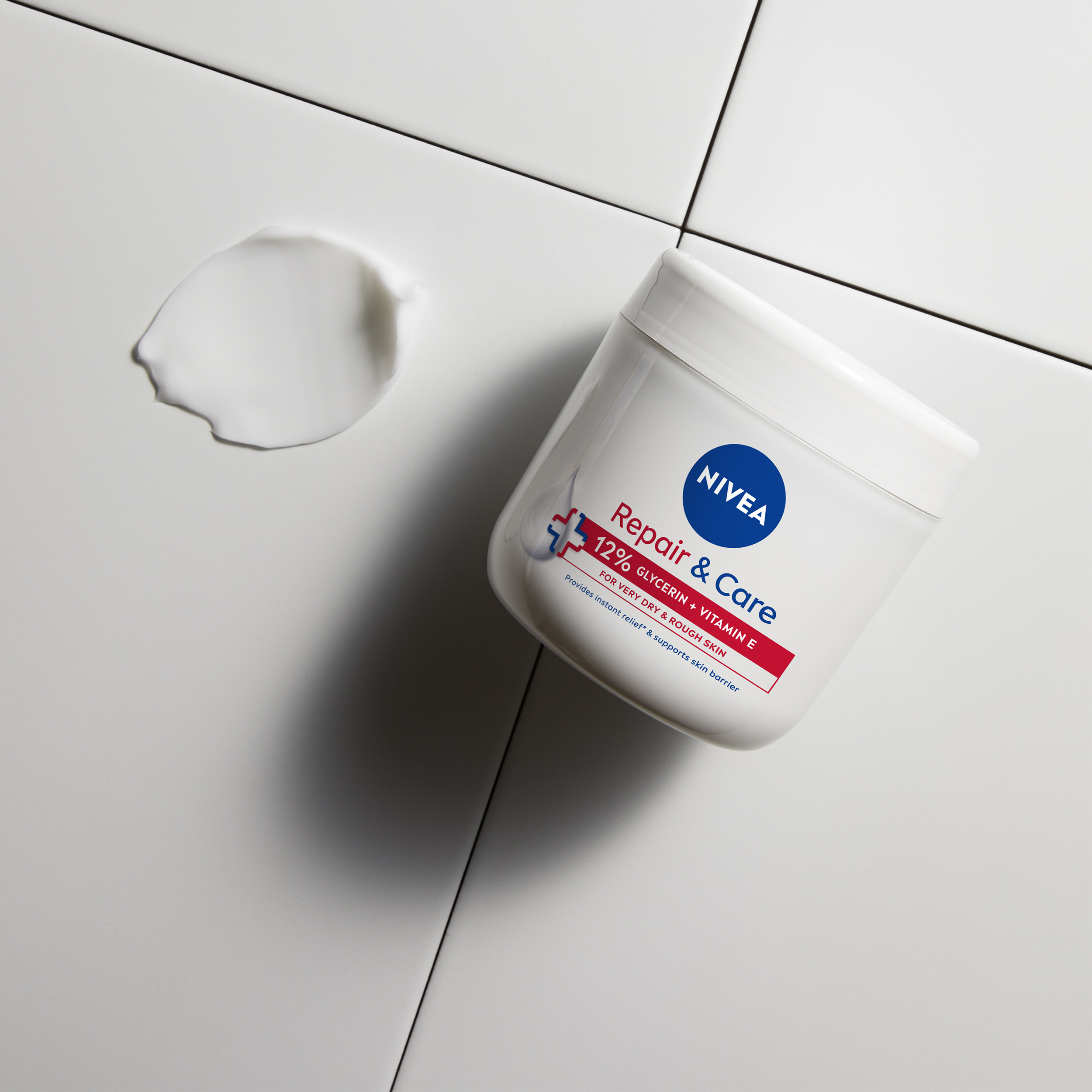 Nivea Crema Corpo Repair & Care Urea 400 ml, Crema multiuso idratante per pelle molto secca e ruvida