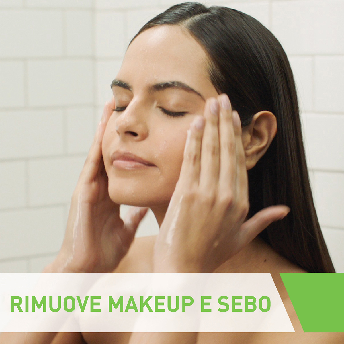 CeraVe Detergente Idratante Viso Pelle da Normale a Secca, con acido ialuronico e ceramidi 236 ml