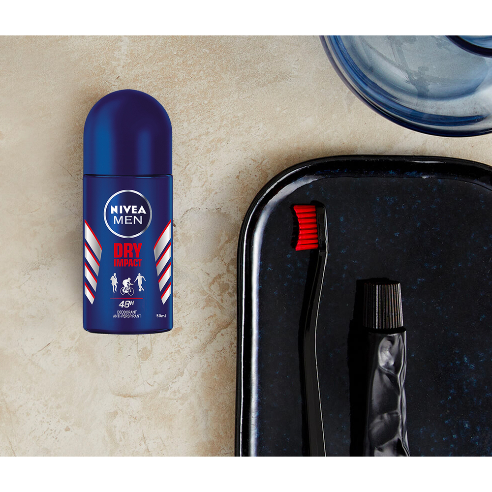 Nivea Men Dry Impact Deodorante Roll on 50 ml, Deodorante uomo per 72h di protezione antitraspirante